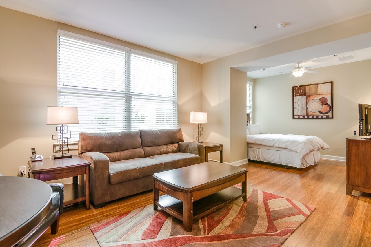 Bluebird Suites Near Autozone Park Memphis Habitación foto
